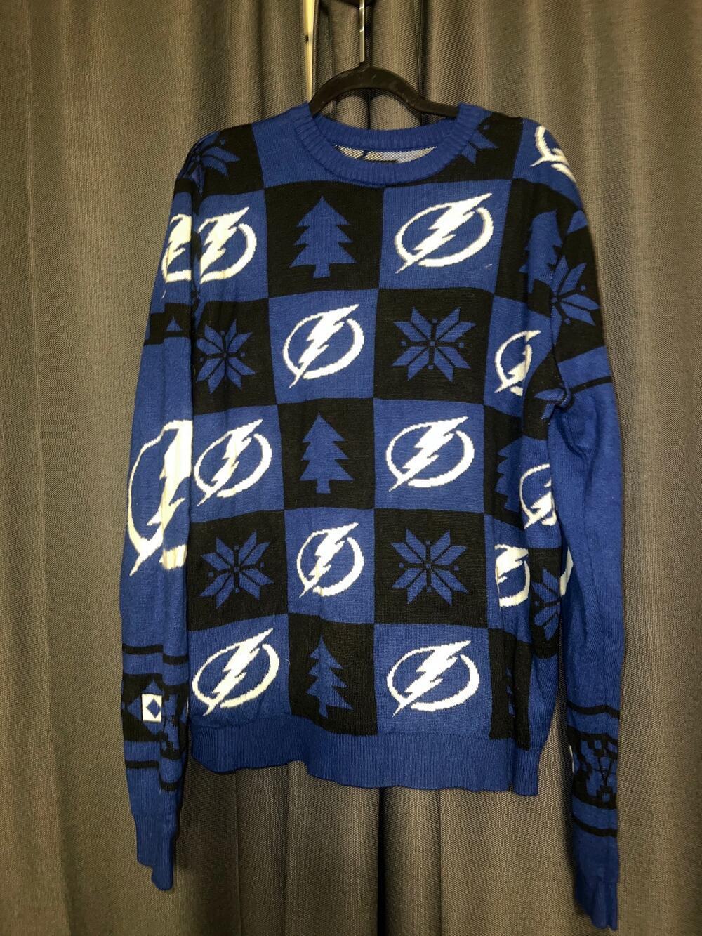 Ugly Christmas Sweater Xmas Size XL NHL Lightening
